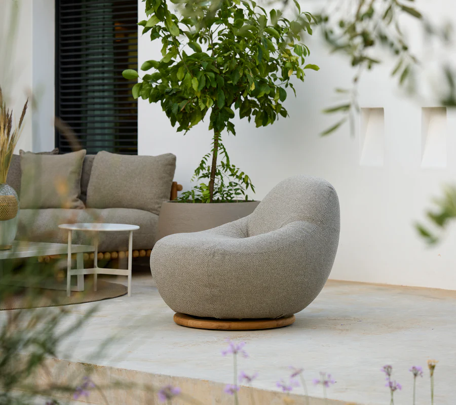 Gem lounge chair w/teak swivel - Image 2